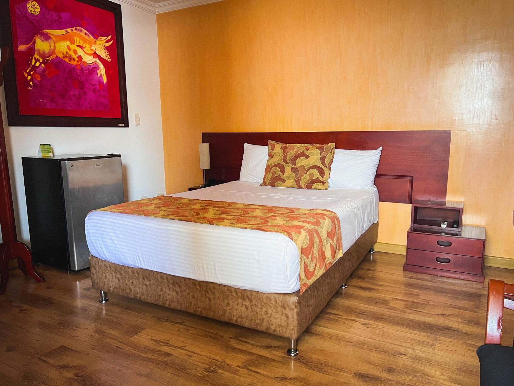 Hotel Luxor Перейра Екстер'єр фото