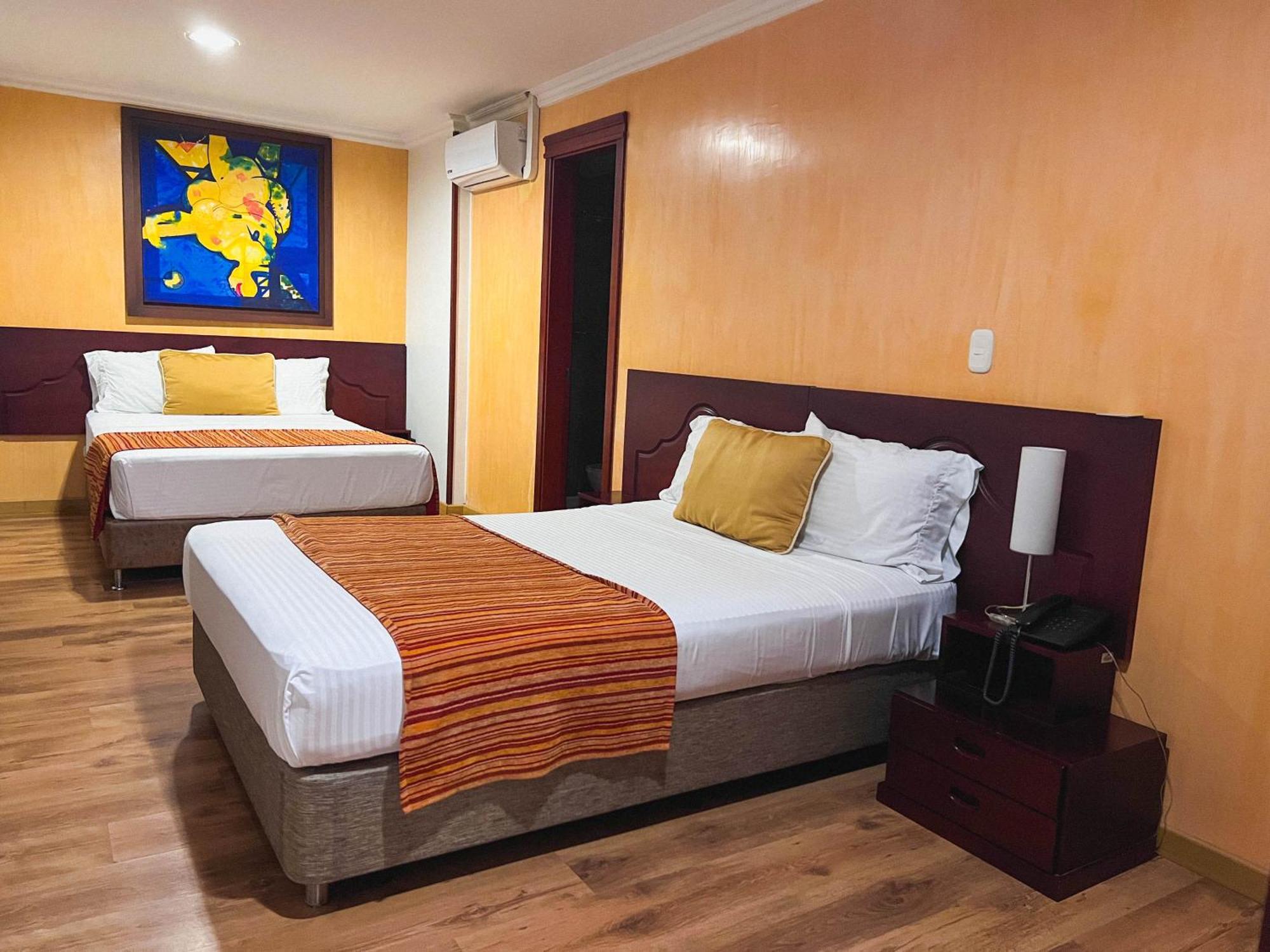 Hotel Luxor Перейра Екстер'єр фото