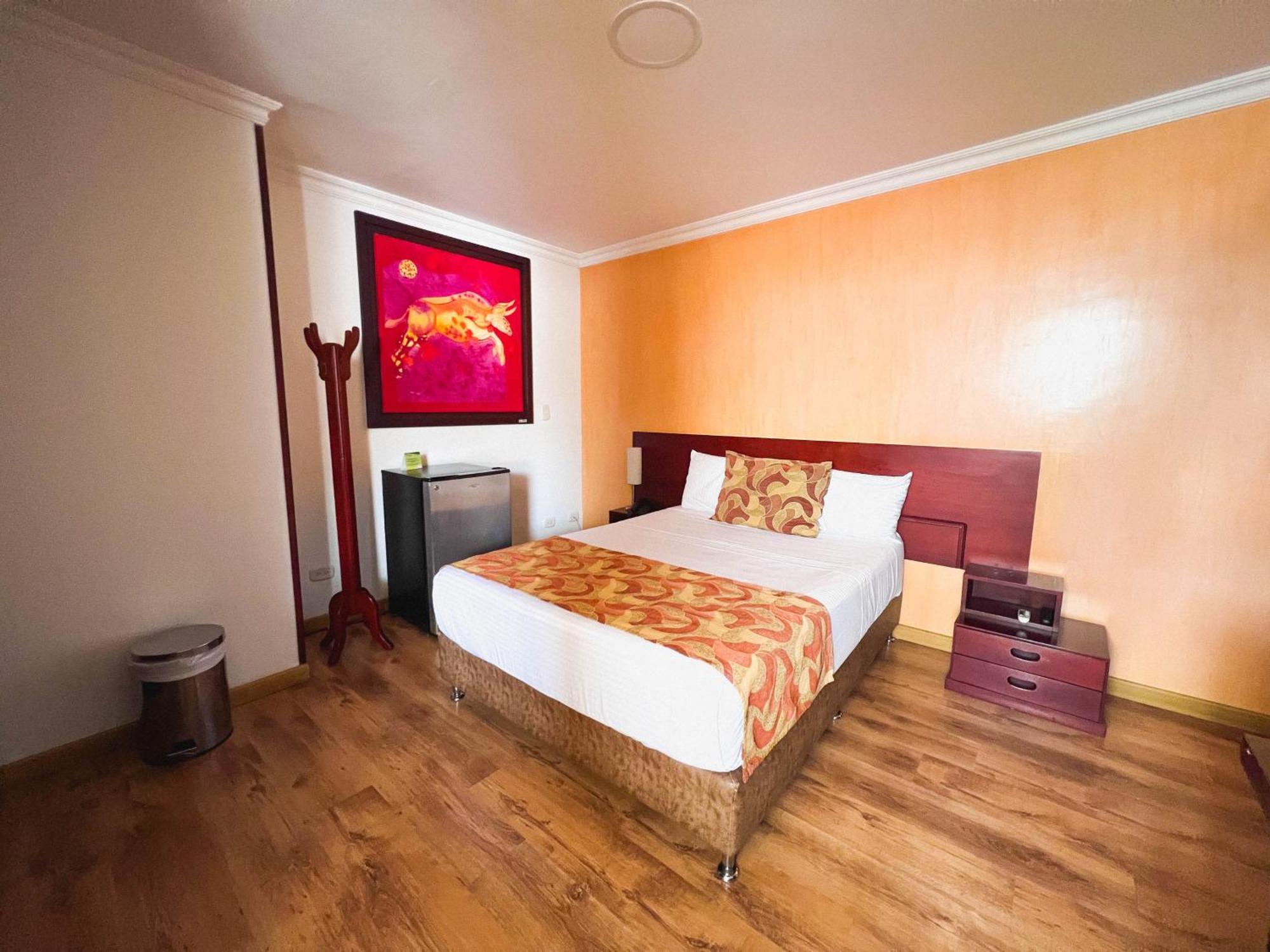 Hotel Luxor Перейра Екстер'єр фото