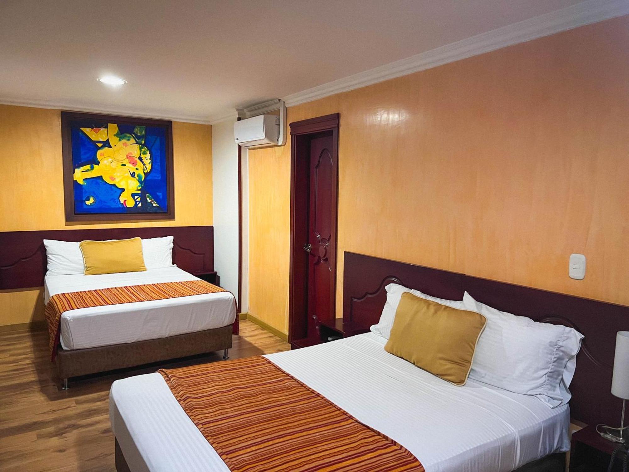 Hotel Luxor Перейра Екстер'єр фото